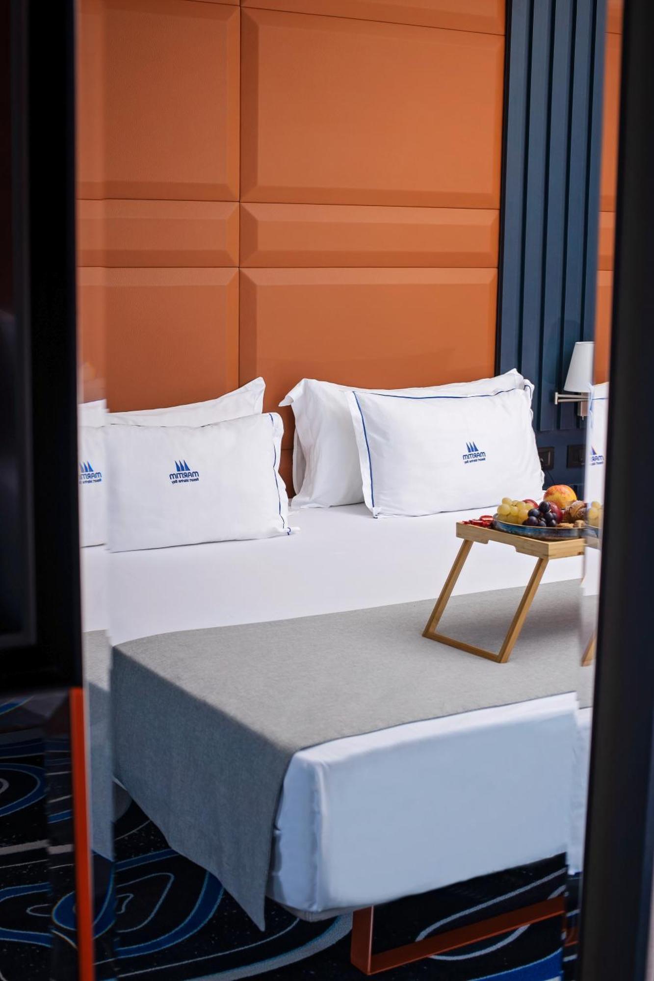 Maritim Marina Bay Resort Spa & Casino Adult Friendly Vlorë Εξωτερικό φωτογραφία A room at the hotel