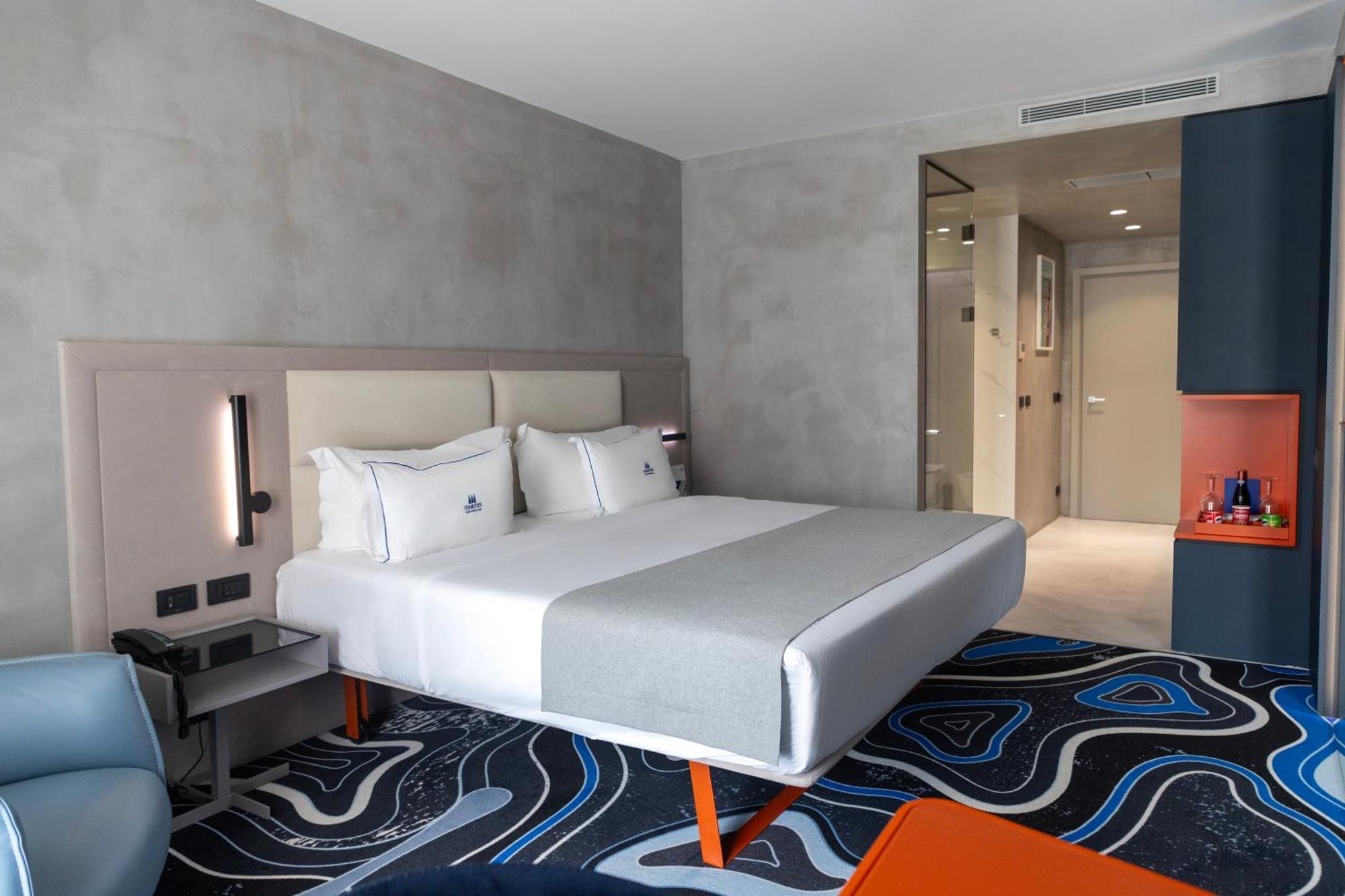 Maritim Marina Bay Resort Spa & Casino Adult Friendly Vlorë Εξωτερικό φωτογραφία A room at the hotel