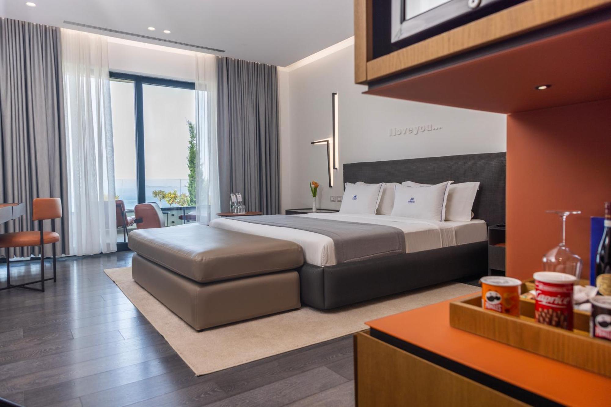 Maritim Marina Bay Resort Spa & Casino Adult Friendly Vlorë Εξωτερικό φωτογραφία Deluxe Room