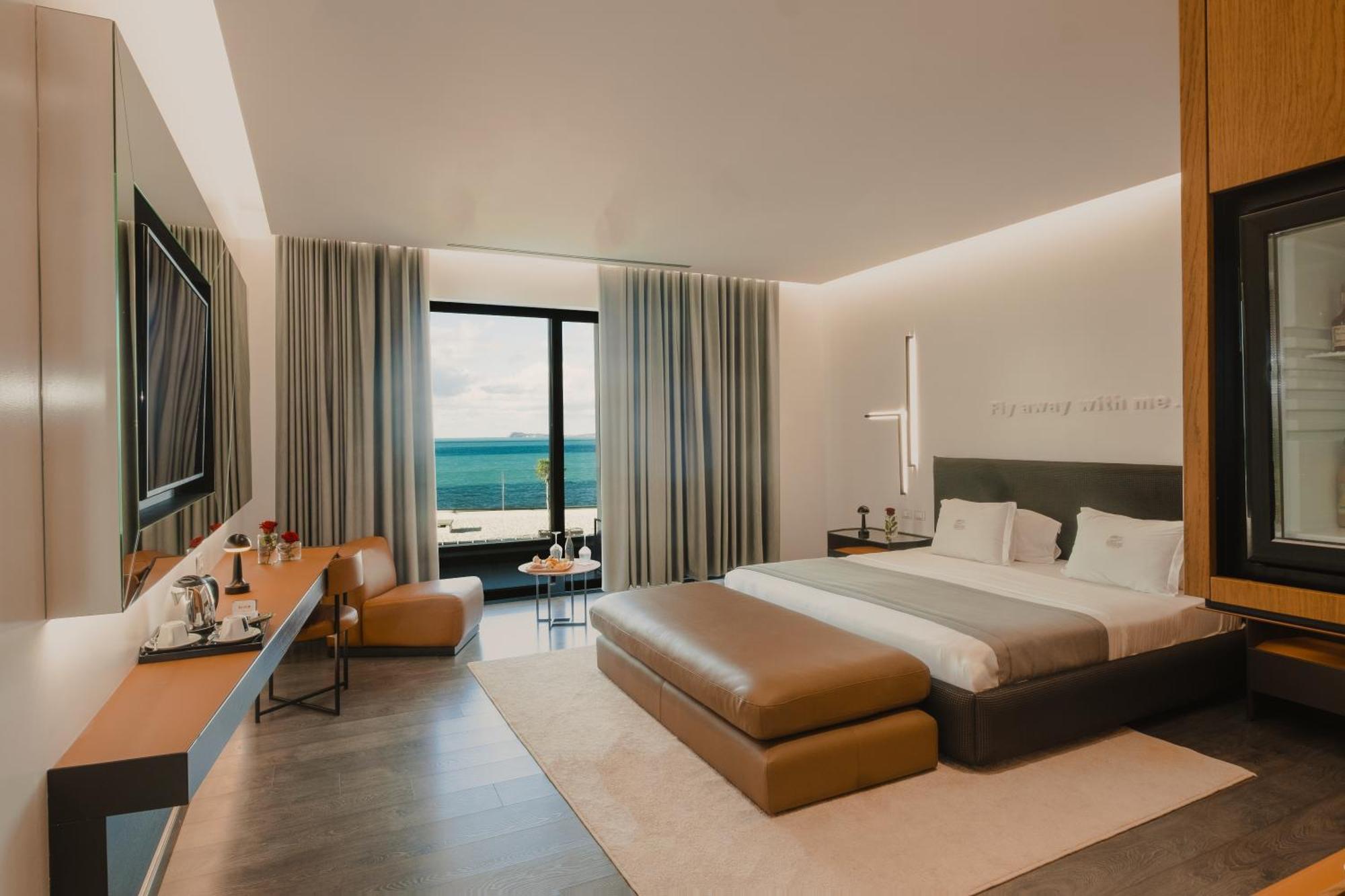 Maritim Marina Bay Resort Spa & Casino Adult Friendly Vlorë Εξωτερικό φωτογραφία Deluxe Room